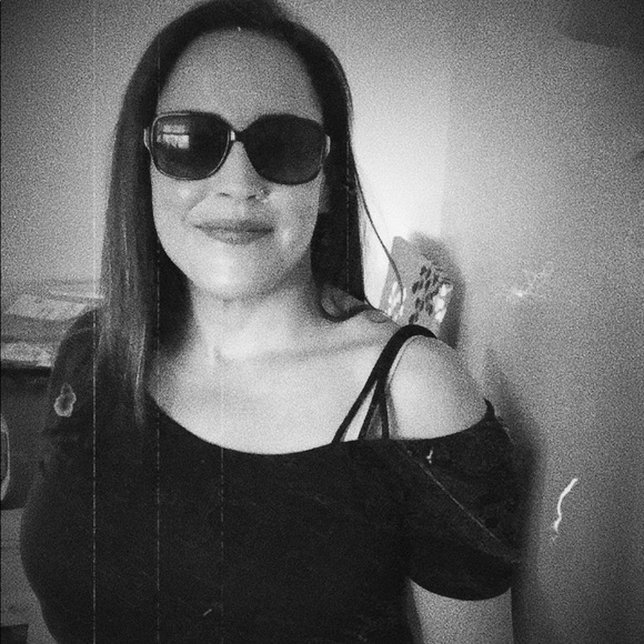 Meet your Posher, Shannon - Picture 1 of 1